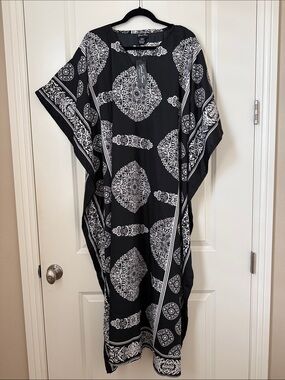 Black & White Printed Caftan Dress NWT